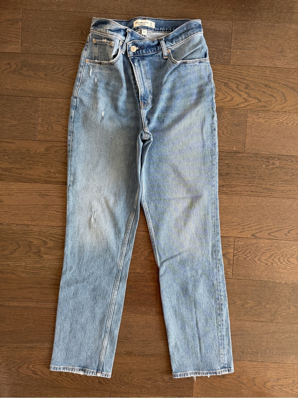 Abercrombie & Fitch Medium Wash 90s Straight Ultra High Rise Jeans